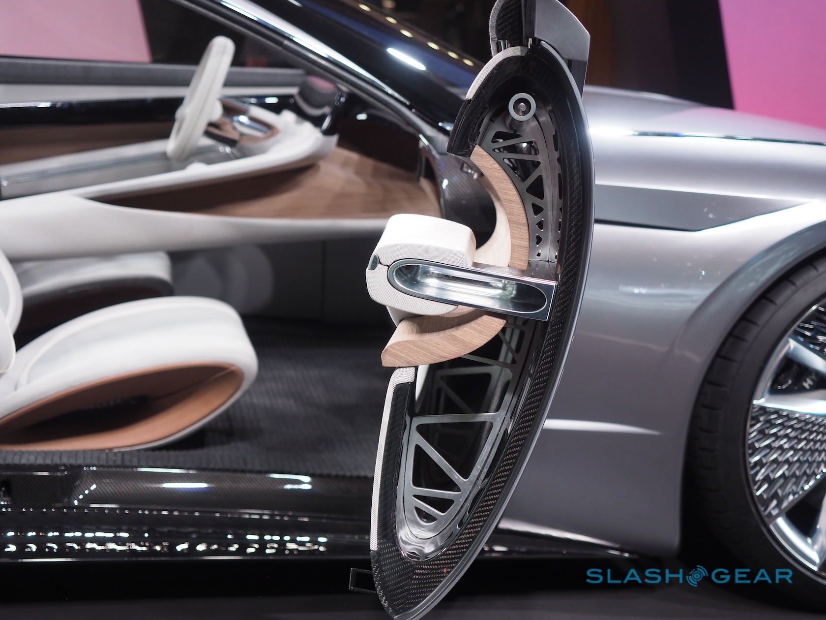 کانسپت لوکس هیوندایی در نمایشگاه ژنو