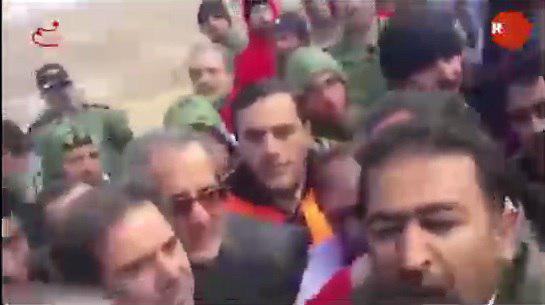 آن مرد فقط میخواست حرف بزند آن مرد فقط میخواست حرف بزند