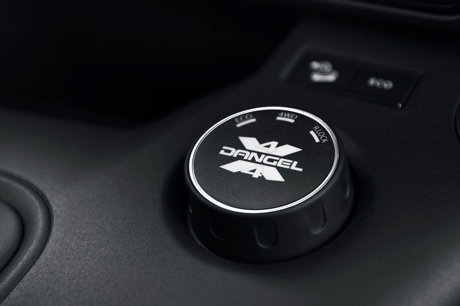 ون مفهومی ریفتر پژو با قابلیت حرکت آفرودی ون مفهومی ریفتر پژو با قابلیت حرکت آفرودی