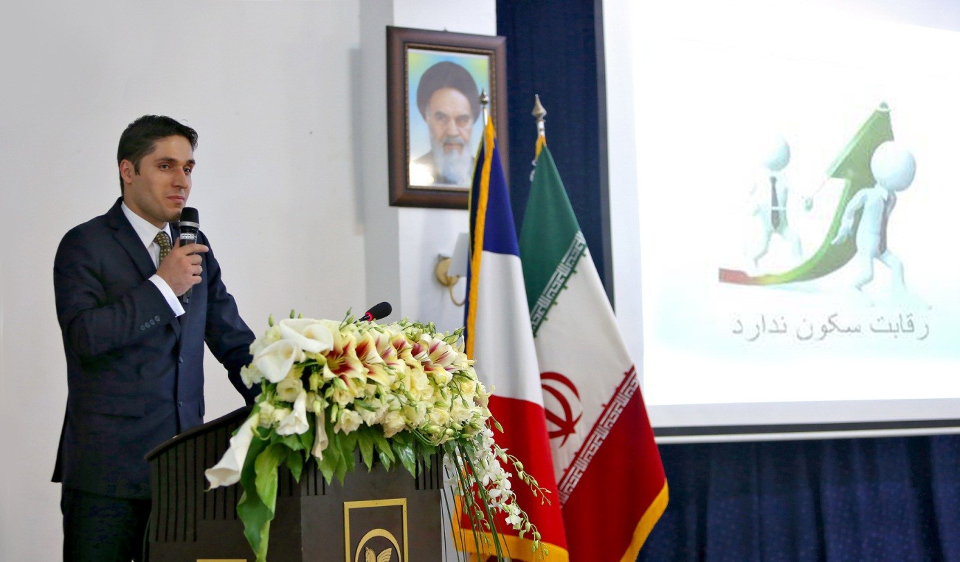 برگزاری بزرگترین همایش نمایندگان نگین خودرو در سال 96 (+عکس)