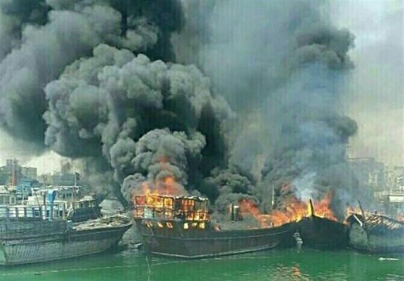 آتش سوزی در اسکله چند منظوره کنگان بوشهر (+عکس)