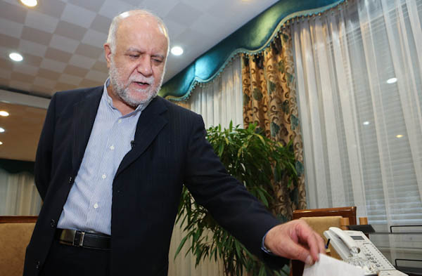 زنگنه: به احمدی نژادگفتم سرپل صراط یقه ات را می گیرم،اما خدا در همین دنیا یقه اش را گرفت