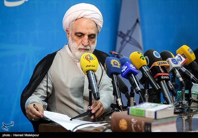 اژه‌ای: ماموران از خانه کروبی بیرون آمده اند / تایید ادامه حصر در جلسه اخیر شورای عالی امنیت ملی/  رجایی بعد از آزادی از زندان سرطان گرفت / پرونده 2 مداح بازداشتی، امنیتی نیست / بازداشت 70 نفر بعد از حمله به مجلس / قائم مقام قالیباف بازداشت شد