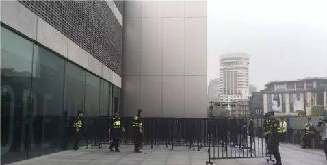 استقبال کم چینی ها از خرید آیفون 8 (+عکس)