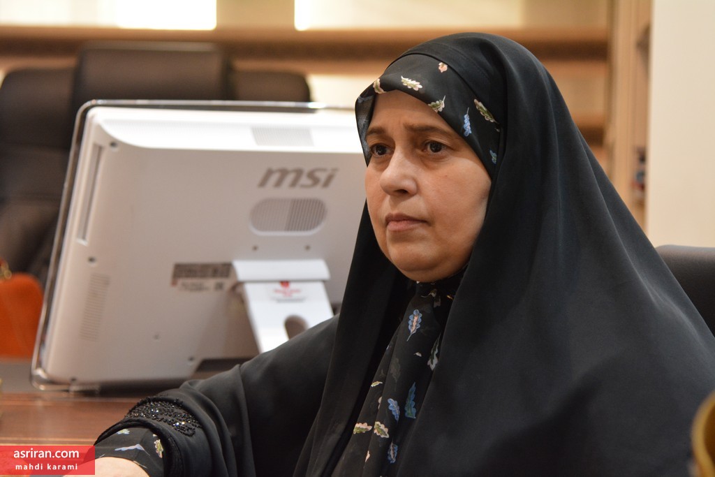 پروانه سلحشوری نماینده مردم تهران: کسانی که برای رای آوری روحانی تلاش کردند نقش تعیین کننده&zwnj;ای در دولت ندارند/ نشد و نمی&zwnj;گذارند واژه مناسب برای رییس جمهور نیست / دلیل انتخاب نشدن نهاوندیان نظر منفی نمایندگان بود/ روحانی بگوید کجای کار دستش نیست/ در کنار زبان فارسی باید زبان مادری تدریس شود