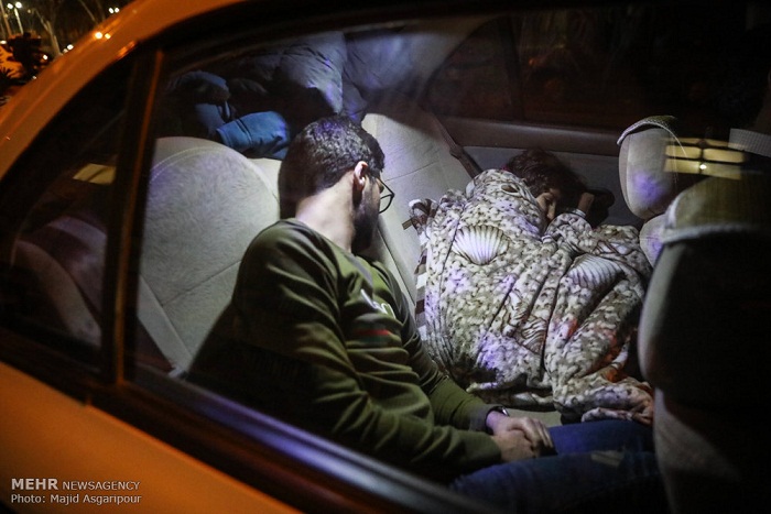 چرا شب را بیرون از خانه ماندیم و هوای آلوده تنفس کردیم؟/ بی دخالت آمریکا و اسرائیل، می ترسیم و خفه می شویم/ &laquo;هوا&raquo; و &laquo;بنا&raquo;، معدل عملکرد ملی یک کشور است