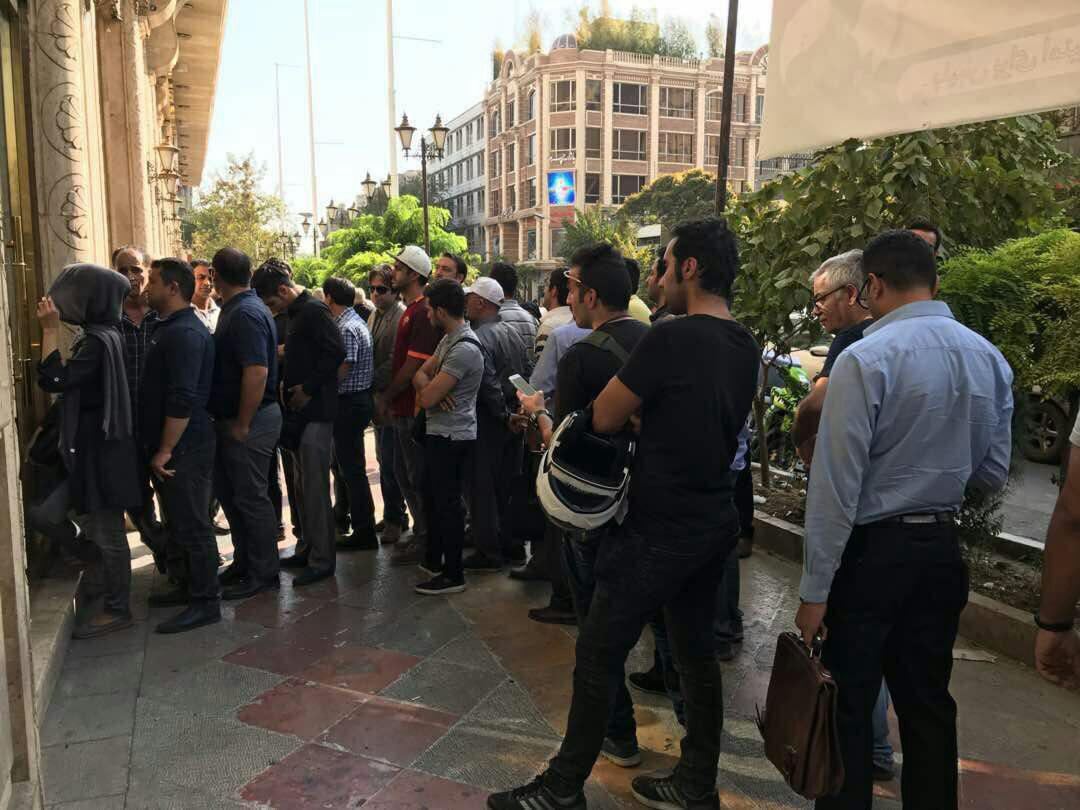 از تنش در بازار ارز تا نوشته کُد دار مشاور روحانی درباره 