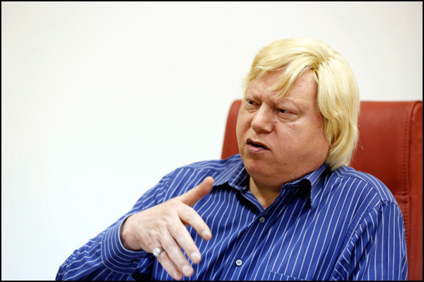 ناگفته&zwnj;های دبیر اسبق از جشنواره&zwnj;ی فیلم فجر زیر بمباران