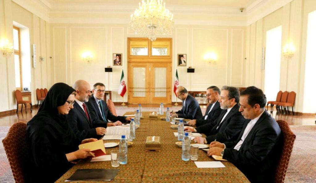 عراقچی در دیدار مقام لهستانی: اجازه ائتلاف سازی علیه منافعمان را به هیچ کشوری نمیدهیم عراقچی در دیدار مقام لهستانی: اجازه ائتلاف سازی علیه منافعمان را به هیچ کشوری نمیدهیم