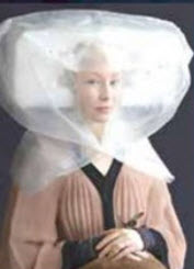 طراحی لباس از زباله بازیافتی