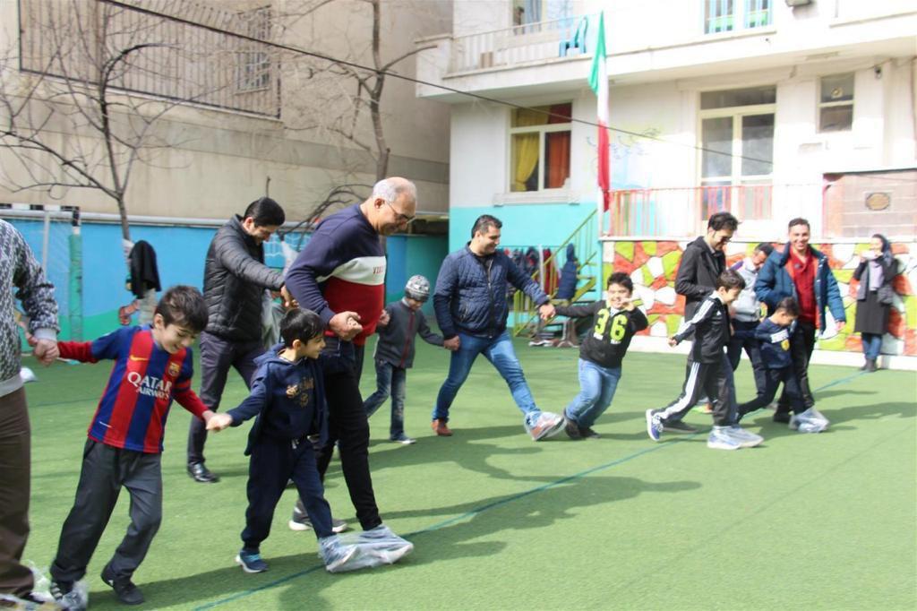 پسران امروز پدران سازنده فردا