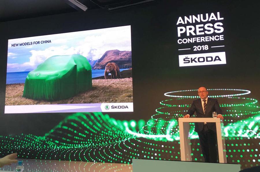 در نمایشگاه پکن چه می&zwnj;گذرد