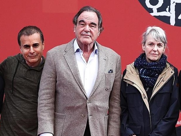 جشنواره جهانی فیلم فجر: الیور استون را خودمان آوردیم نه بهمن قبادی جشنواره جهانی فیلم فجر: الیور استون را خودمان آوردیم نه بهمن قبادی