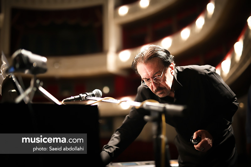 ناصر چشم&zwnj;آذر، بزن تار برای هجرت زائر رودخونه&zwnj;ها