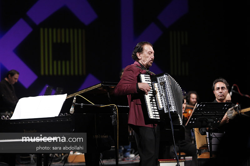 ناصر چشم&zwnj;آذر، بزن تار برای هجرت زائر رودخونه&zwnj;ها