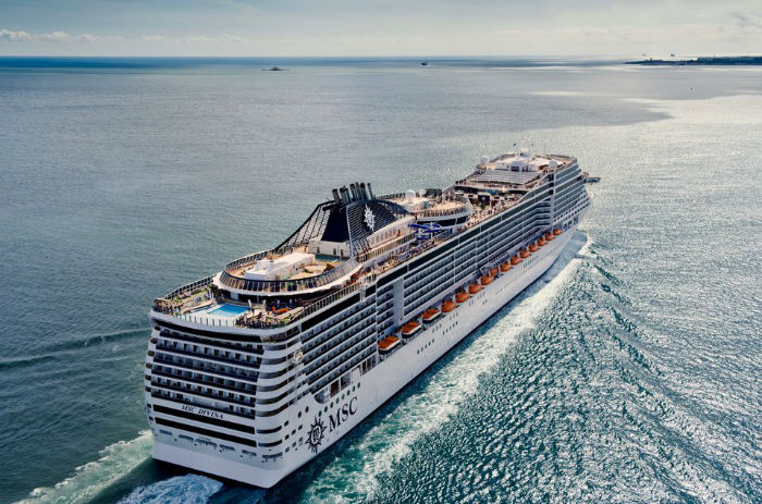 10 کشتی تفریحی غول پیکر مناسب برای مسافرت (+عکس) 10 کشتی تفریحی غول پیکر مناسب برای مسافرت (+عکس)