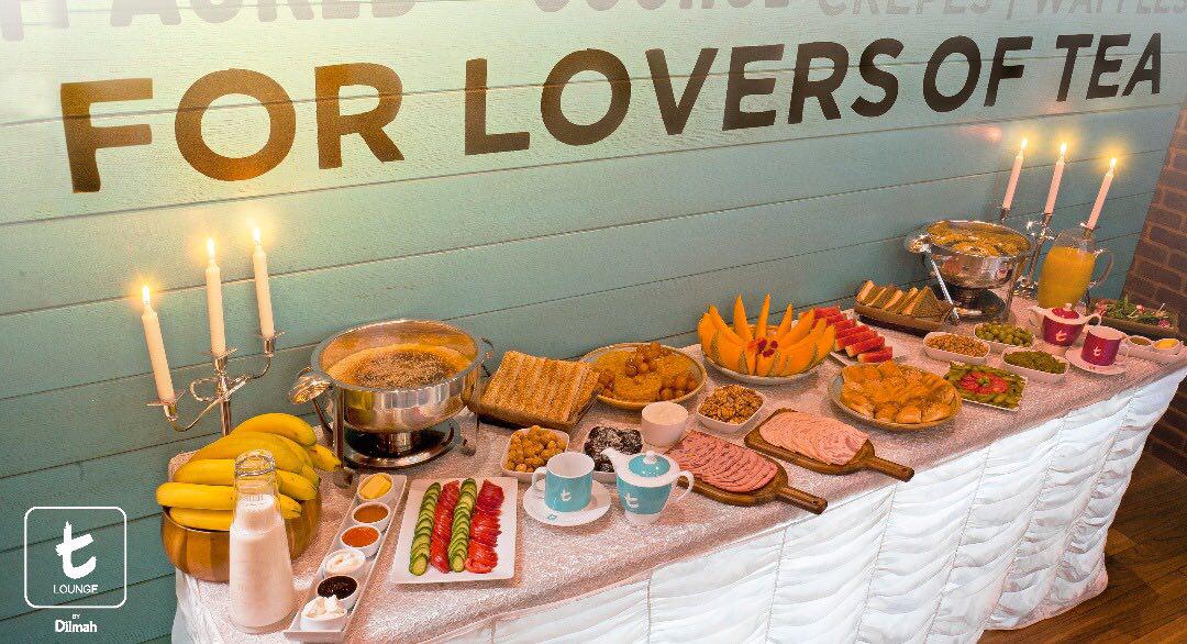 افطاری کامل و تازه در محطی اصیل و آرام