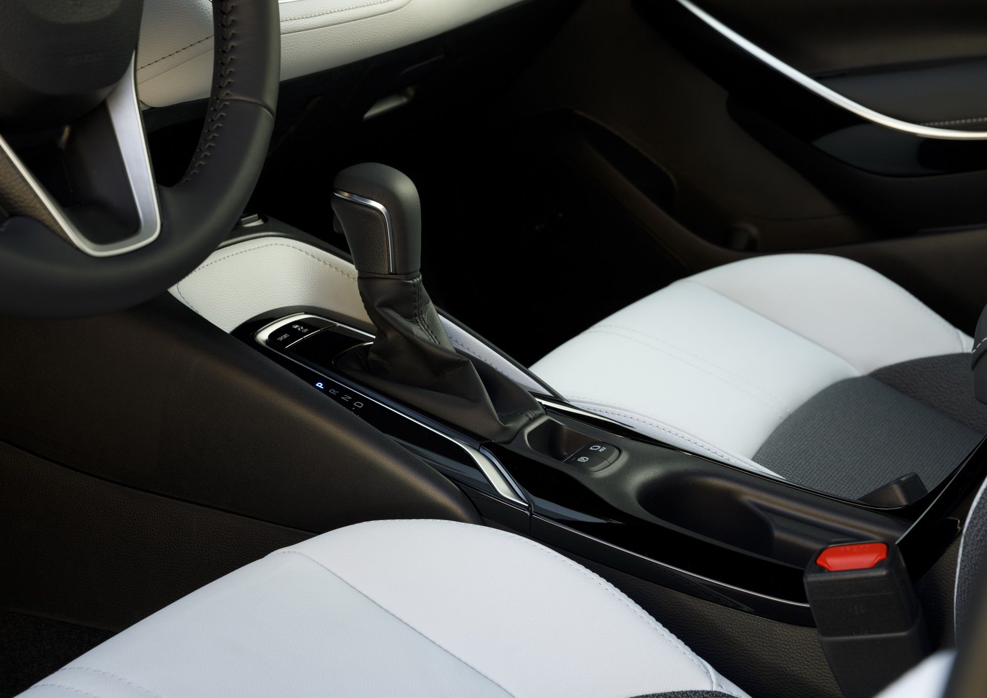 هاچبکِ پرفروشترین خودروی دنیا 20 هزار دلار میارزد هاچبکِ پرفروشترین خودروی دنیا 20 هزار دلار میارزد