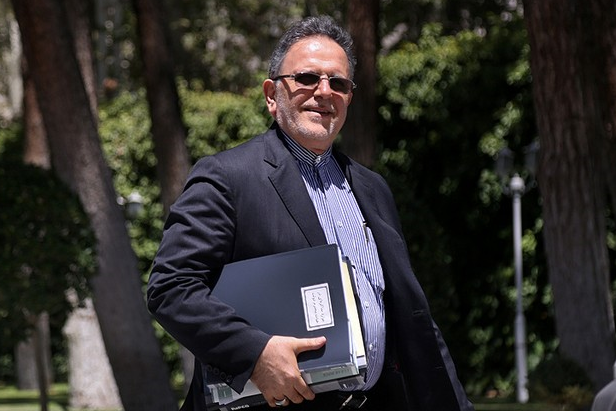 سیف: برنامه&zwnj;ای برای حذف ارز مسافرتی نداریم/ بازار ثانویه آغاز به کارکرد