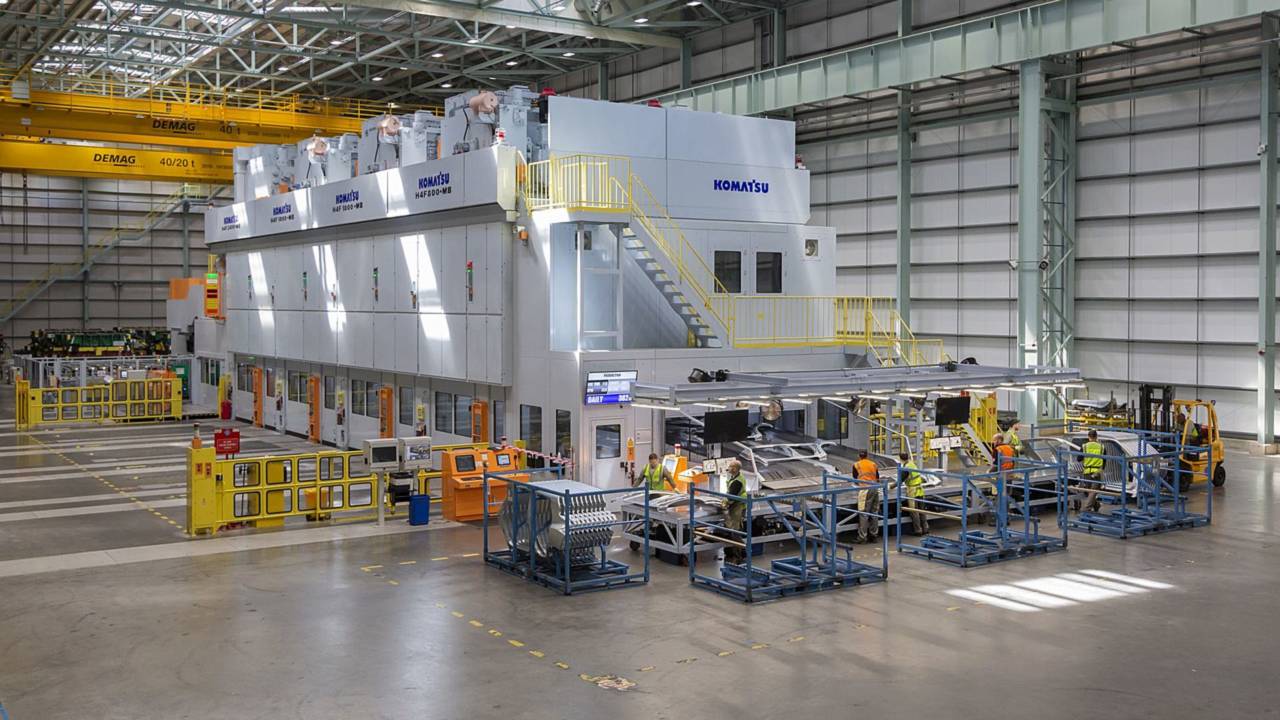 ورود نیسان جوک به باشگاه میلیونیها (گزارش تصویری) ورود نیسان جوک به باشگاه میلیونیها (گزارش تصویری)