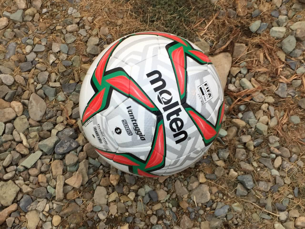 رونمایی از توپ جام ملت&zwnj;های آسیا در تمرین تیم ملی (+عکس)