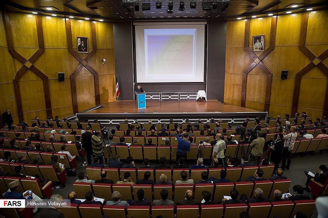 رئیس بنیاد مستضعفان: کشور با پول نفت آباد نمی&zwnj;شود