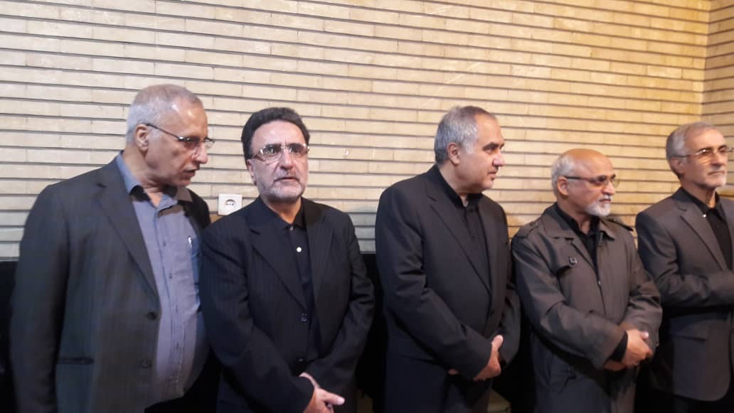 حضور نزدیکان روحانی برای هم دردی با چهرۀ اصلاح طلب/ عاطفی یا پیام سیاسی؟ حضور نزدیکان روحانی برای هم دردی با چهرۀ اصلاح طلب/ عاطفی یا پیام سیاسی؟