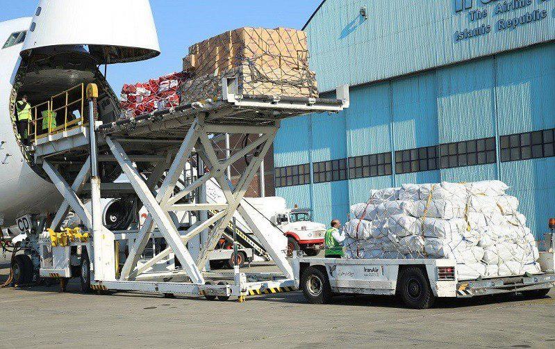 ارسال سنگین ترین محموله هوایی به مناطق سیل زده ارسال سنگین ترین محموله هوایی به مناطق سیل زده