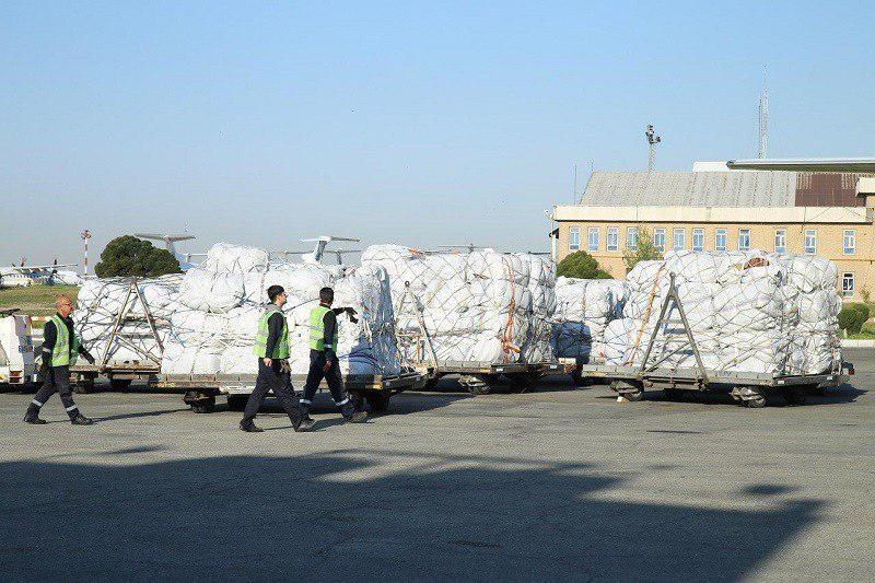 ارسال سنگین ترین محموله هوایی به مناطق سیل زده ارسال سنگین ترین محموله هوایی به مناطق سیل زده