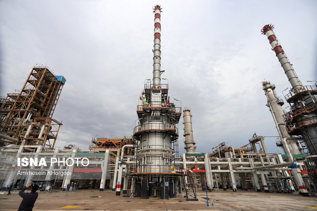 نگاهی به آمار تولید بنزین و گازوئیل در سال 97