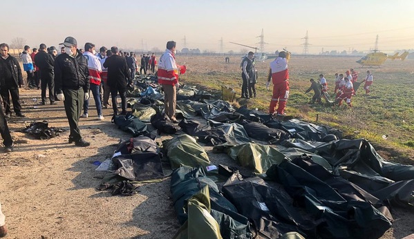 پزشکی قانونی: خانواده&zwnj;های قربانیان سقوط هواپیما به ادارات کل استان محل سکونت خود مراجعه کنند