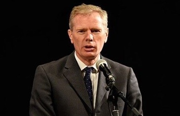 واکنش دولت انگلیس به بازداشت موقت سفیر خود در تهران