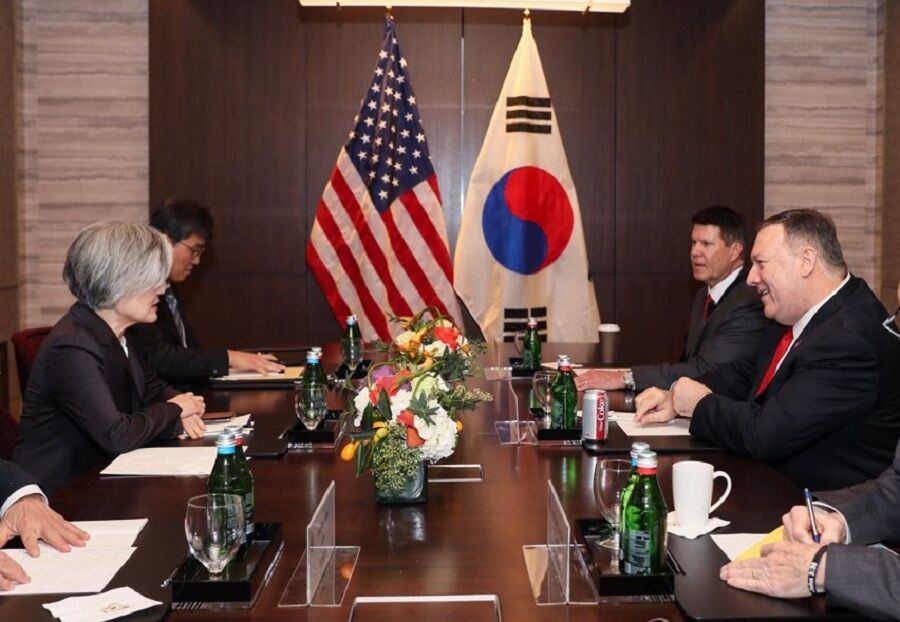 پمپئو: حفاظت از تنگه هرمز نیازمند تلاش جمعی است پمپئو: حفاظت از تنگه هرمز نیازمند تلاش جمعی است