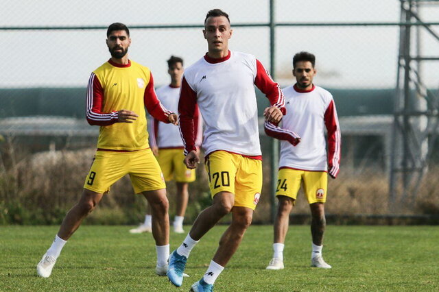 مهاجم الجزایری