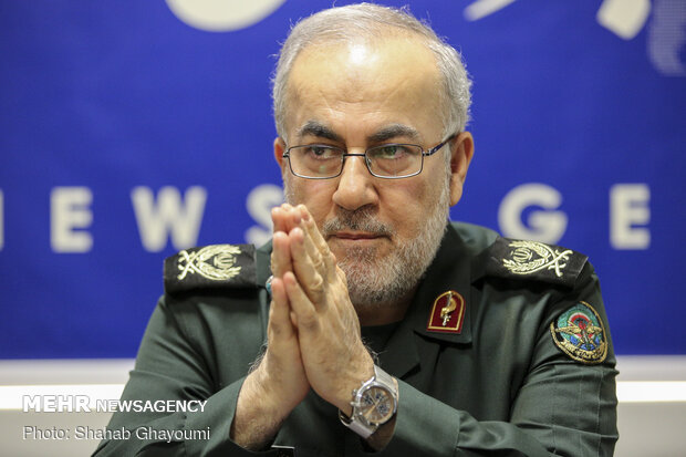 ناجا: فعلا برنامه&zwnj;ای برای سربازی بانوان نداریم