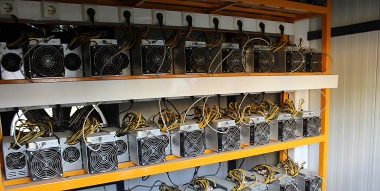 کشف 12 دستگاه بیت کوین از یک گاوداری در روانسر کرمانشاه