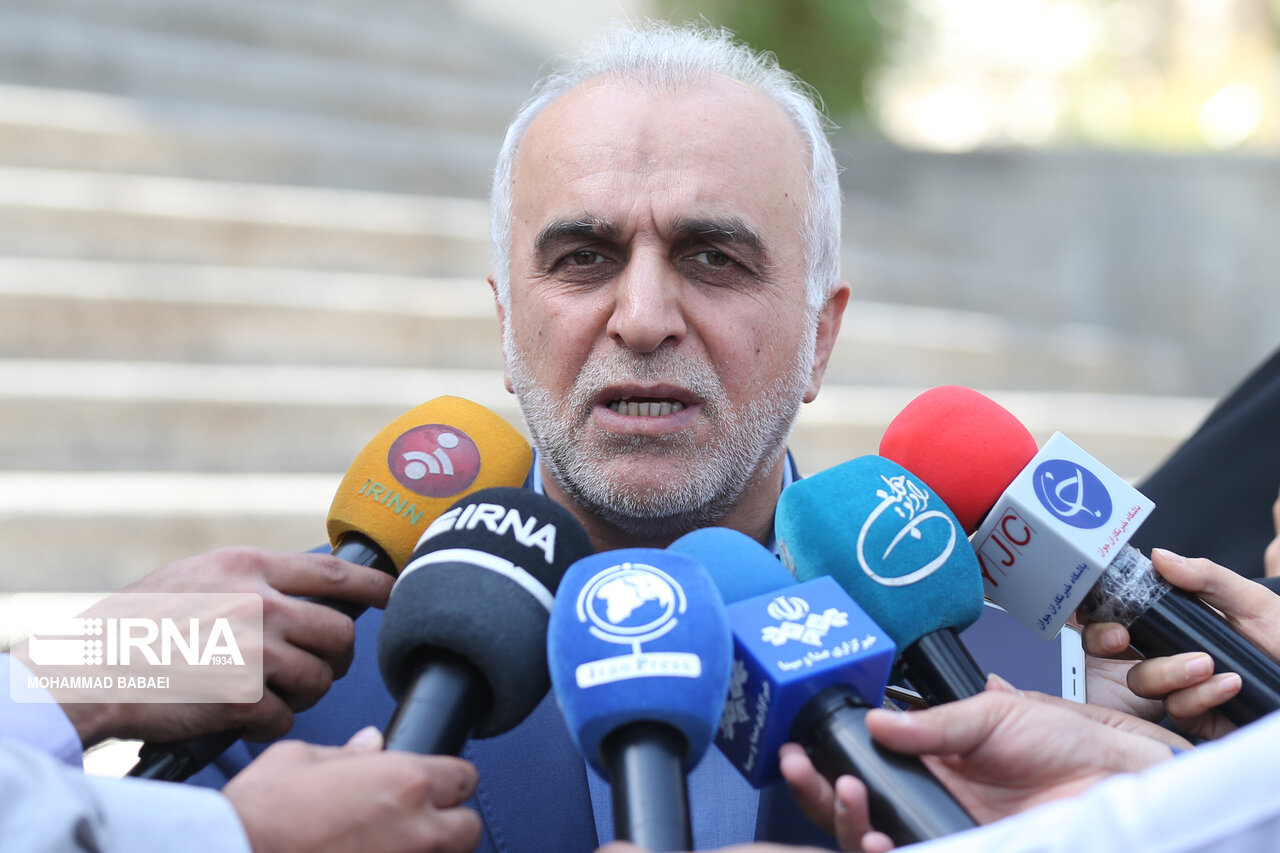 وزیر اقتصاد: مجموع درآمدهای افراد مشمول مالیات می&zwnj;شود