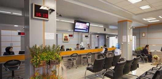 قدردان زحمت&zwnj;های سرمایه انسانی نظام بانکی کشور باشیم