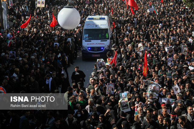 سال پرماجرای 98 ؛ آغاز با سیل؛ پایان با کرونا سال پرماجرای 98 ؛ آغاز با سیل؛ پایان با کرونا