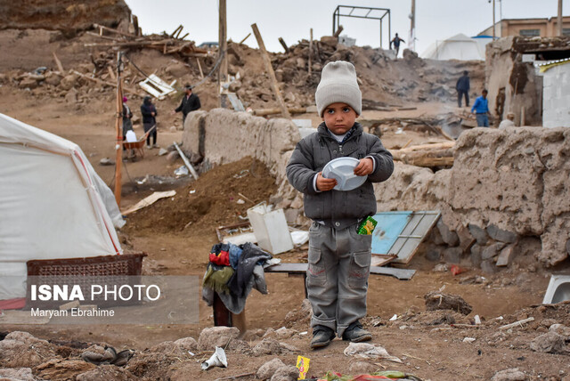 سال پرماجرای 98 ؛ آغاز با سیل؛ پایان با کرونا سال پرماجرای 98 ؛ آغاز با سیل؛ پایان با کرونا