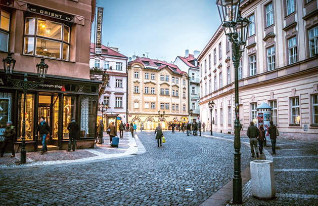 پراگ زیبا و مردمی که انگلیسی بلد نیستند! پراگ زیبا و مردمی که انگلیسی بلد نیستند!