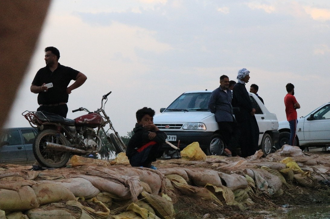 فاتحانِ خشمگین آب&zwnj;های گِل&zwnj;آلود