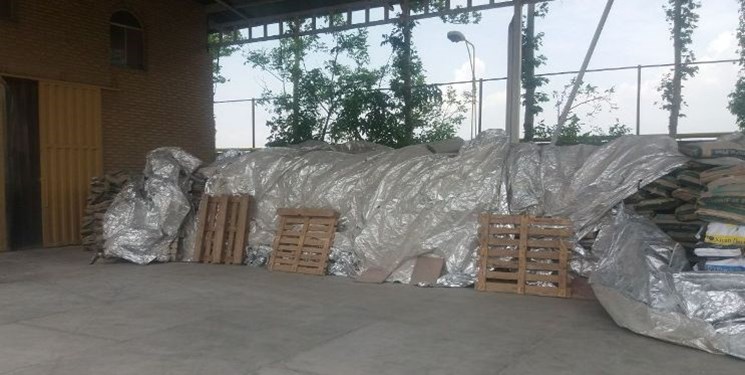 کشف 200 تن خوراک فاسد دامی در البرز