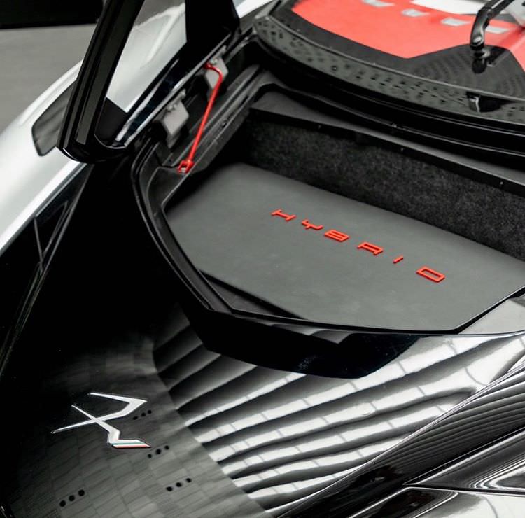 رونمایی از یک هیبریدی 996 اسب&zwnj;بخاری: اسفان دیسی دیسی