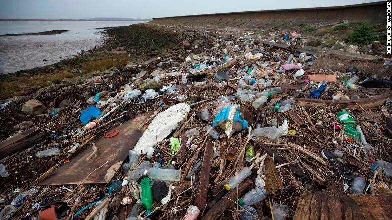 کانادا: یکبار مصرفهای پلاستیکی کانادا: یکبار مصرفهای پلاستیکی