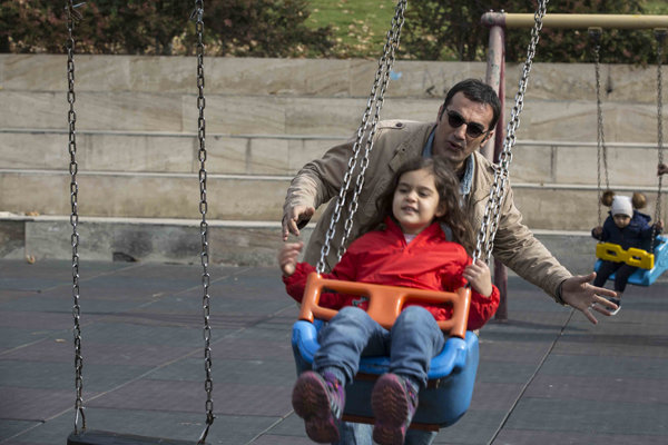 صدور مجوز نمایش برای «تیغ و ترمه» کیومرث پوراحمد صدور مجوز نمایش برای «تیغ و ترمه» کیومرث پوراحمد