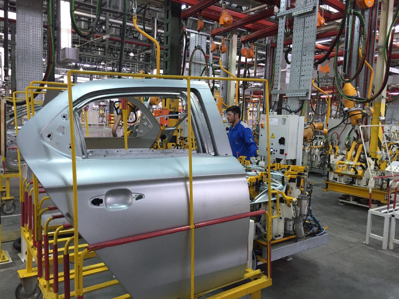 مدیر عامل ایران خودرو: اخذ خسارت 150 میلیون یورویی از پژوی فرانسه به دلیل ترک ایران