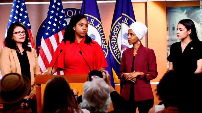 انتقاد مرکل از ترامپ به دلیل توهین به نمایندگان زن کنگره انتقاد مرکل از ترامپ به دلیل توهین به نمایندگان زن کنگره