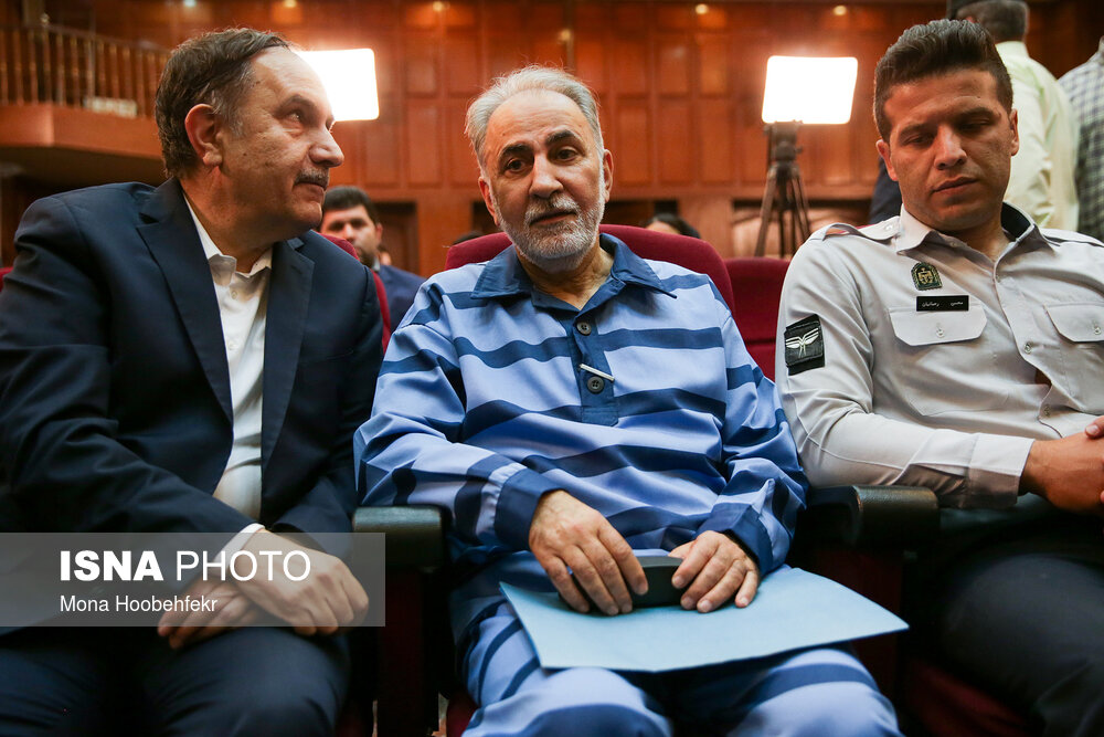 نجفی و مزدک؛ &laquo;پوکرفیس&zwnj;ها&raquo; زمان ما