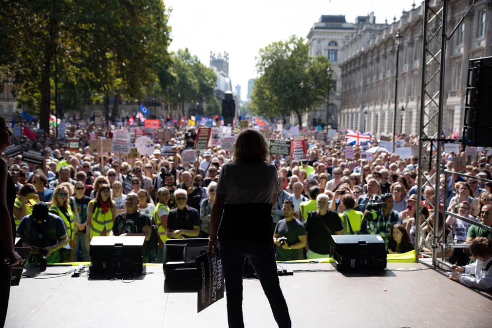 پایان بازی تعلیق پارلمان بریتانیا با اعتراض هزار نفری